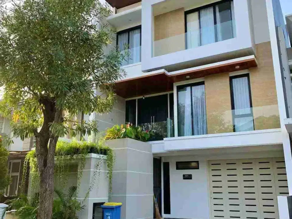 Dijual Rumah Pakuwon Indah Surabaya Minimalis Modern
