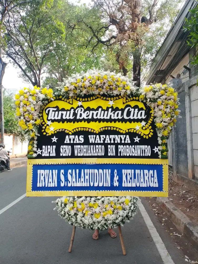 Karangan Bunga Papan