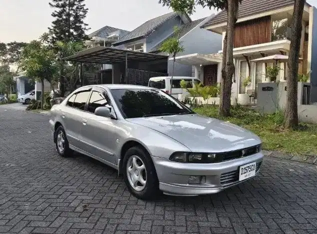Mitsubishi GALANT HIU ST AT MATIC 1998