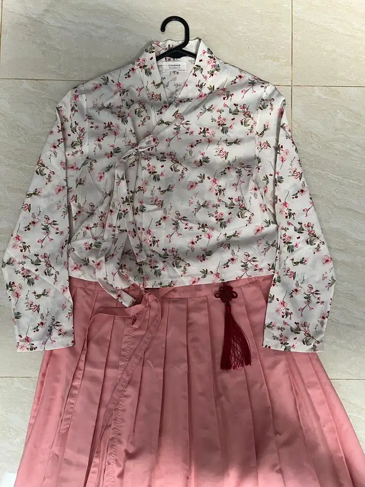 hanbok modern - jeoguri dan chima (1 set)