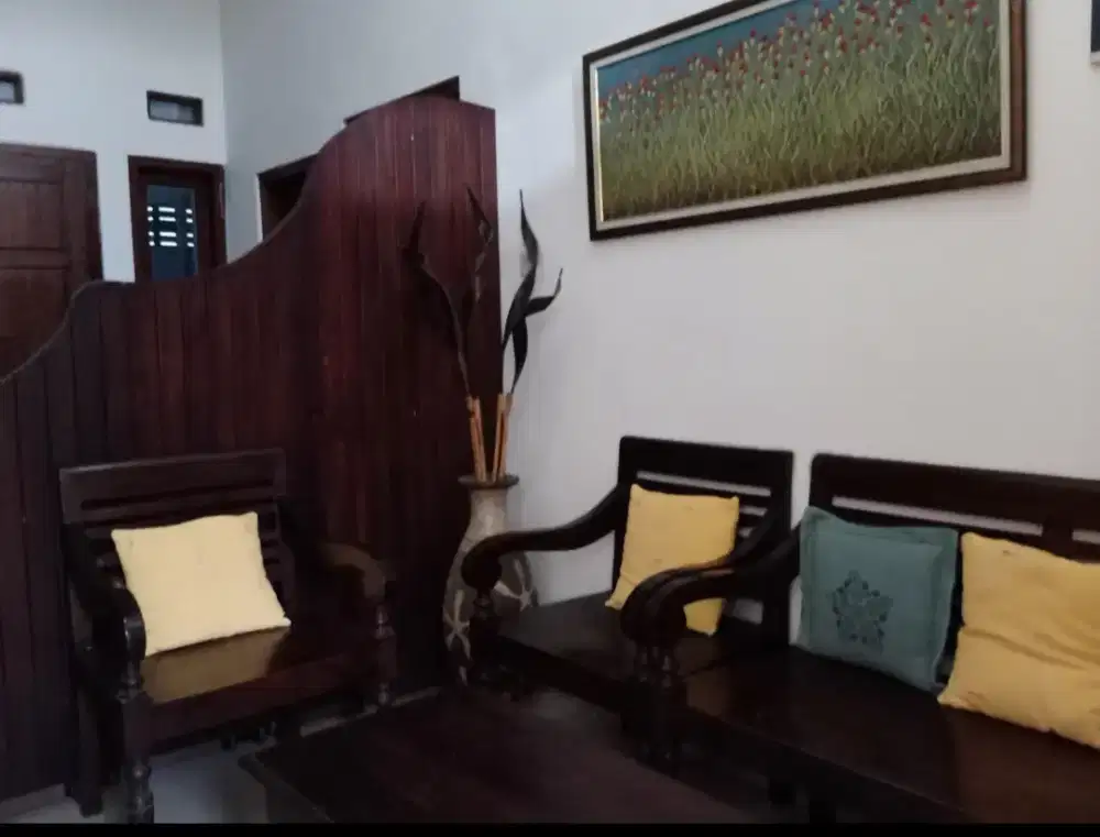 Dijual 1 set kursi dan sketsel (pembatas)