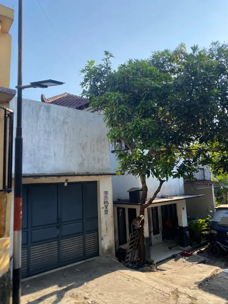 Dijual cepat rumah 2 lantai