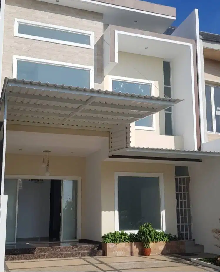 Rumah Cantik Dekat Mall, Sekolah Di Pakuwon City Palm Beach Surabaya