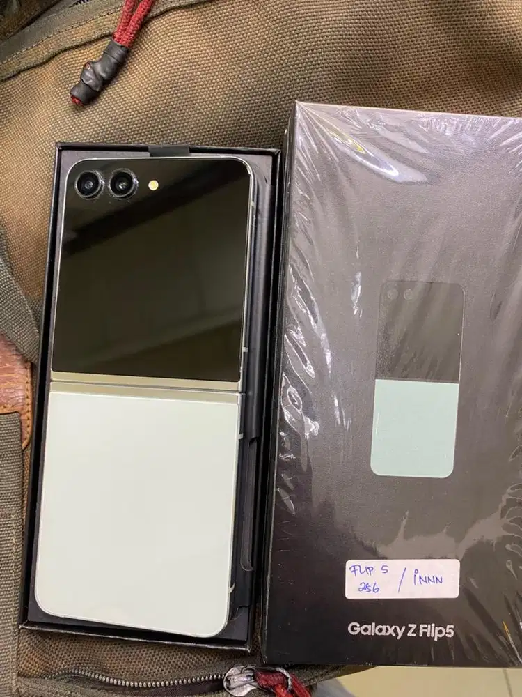 Flip 5 5G 8/256gb sein