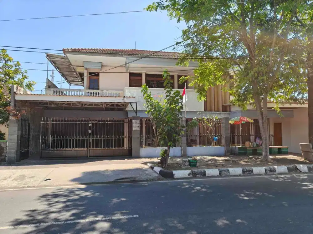 Rumah Luas Strategis Tengahkota Sukoharjo.