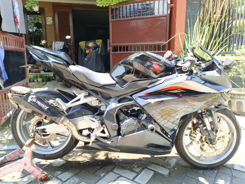 CBR 250RR Black Terawat