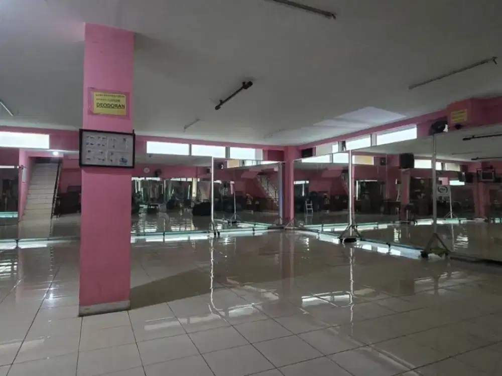 Ruko + Bisnis Aktif Strategis di Segitiga Emas Harapan Indah, LT 183 m² LB 592 m², SHM