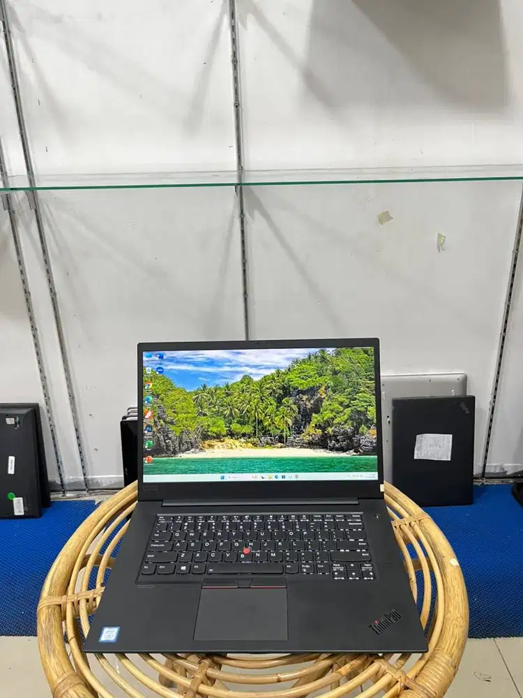 LENOVO P1 G2 I7 GEN9 32/512 LAYAR 15 INCH FHD VGA T2000 ADA MINUS *VN
