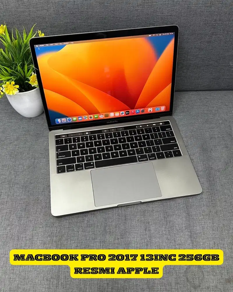 Macbook Pro 2017 13inch 8/256GB Touchbar