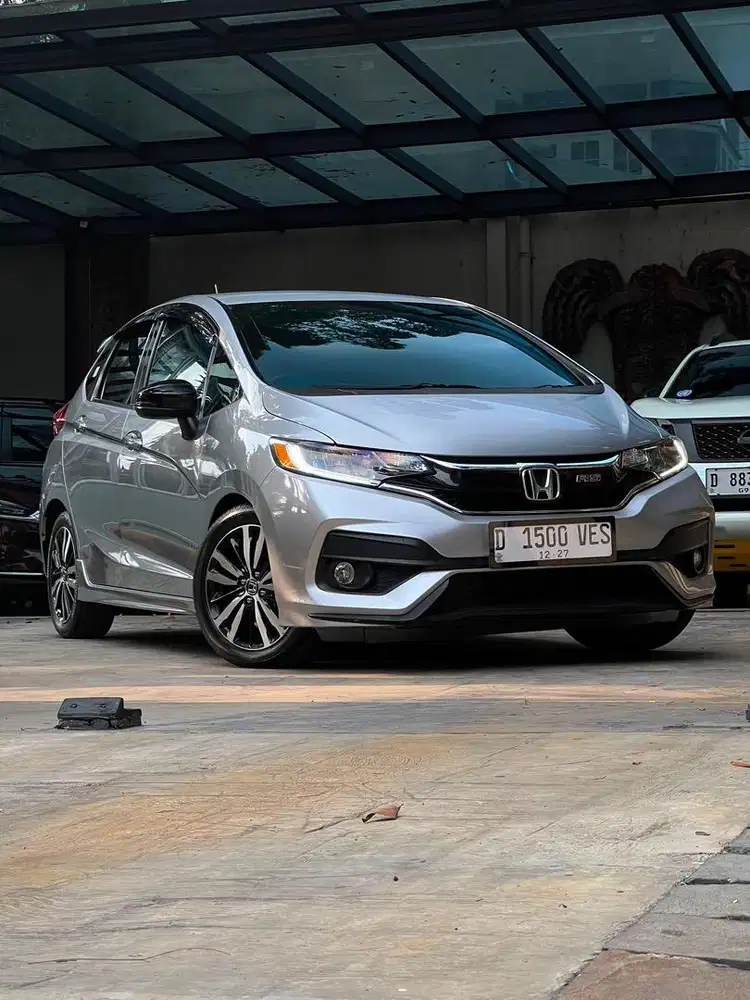 Honda Jazz Rs at 2019 km 58k silver