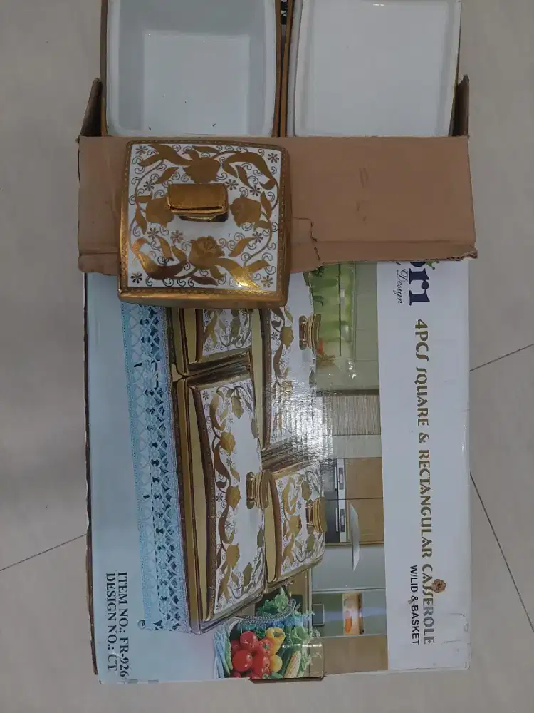 Prasmanan Bunga Gold 4 set