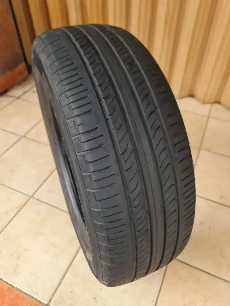 GT Radial Champiro Ecotec 215 60 17