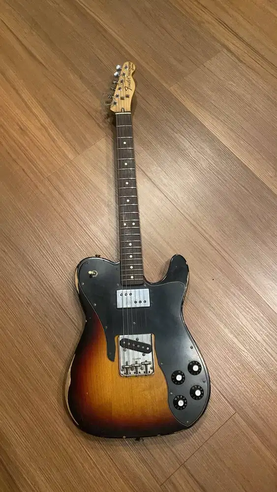 2009 Fender Telecaster Electric Guitar Roadworn '72 Custom Sunburst wi