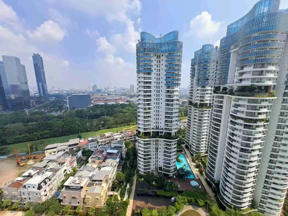 Springhill Kemayoran 2BR 165M2 Lantai 29 View Golf Private Lift Dekat JIEXPO