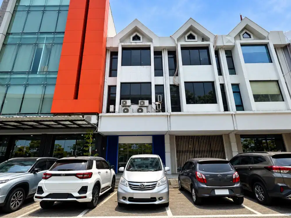 Ruko 3 lantai di lokasi strategis Boulevard Barat Kelapa Gading