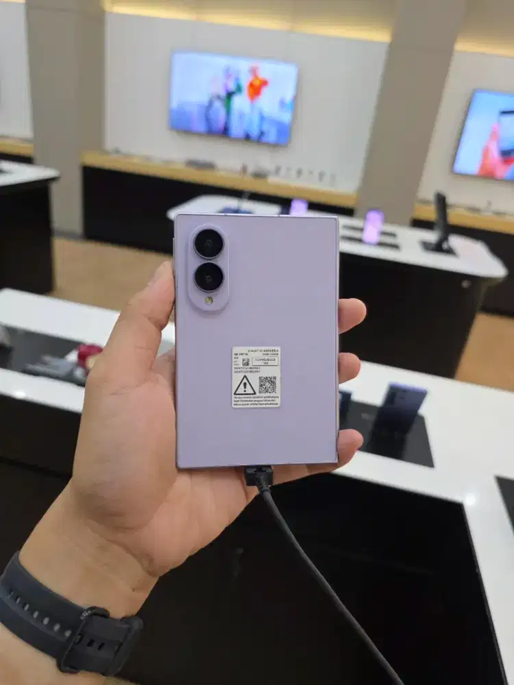 Samsung galaxy fold 8