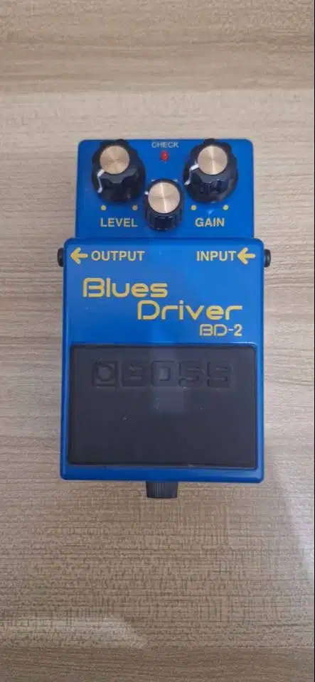BOSS BD-2 Blues Driver Guitar Effects Pedal MADE IN TAIWAN