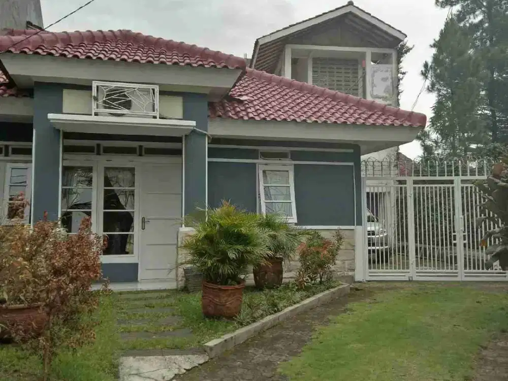 Di Jual Cepat Rumah depan taman di Tanah Sereal Bogor