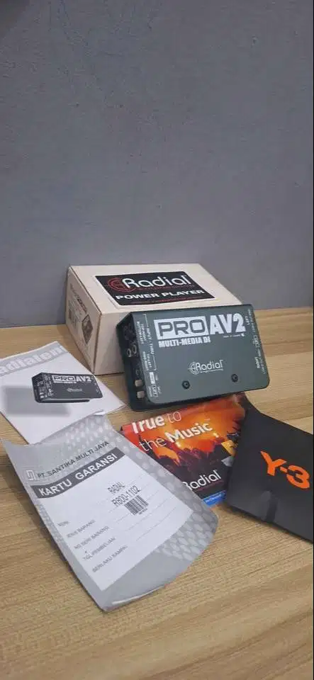 RADIAL PRO AV2 2-CHANNEL STEREO PASSIVE MULTIMEDIA DI-BOX
