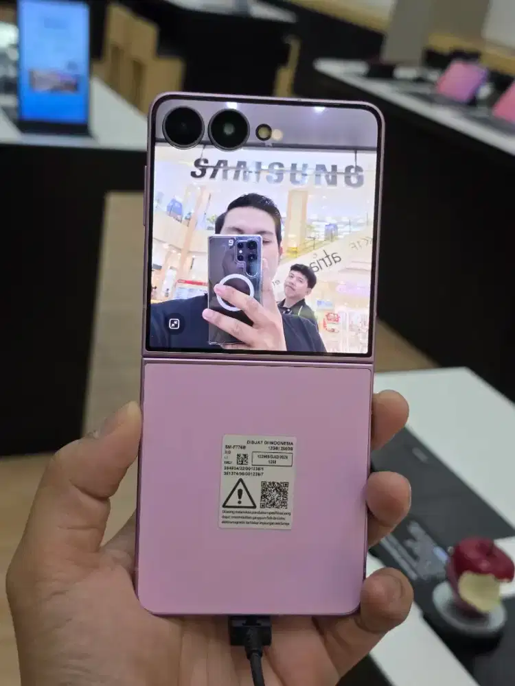 Samsung galaxy flip 8