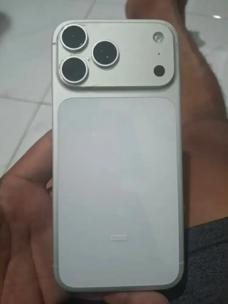 I phone 17 pro max ibox