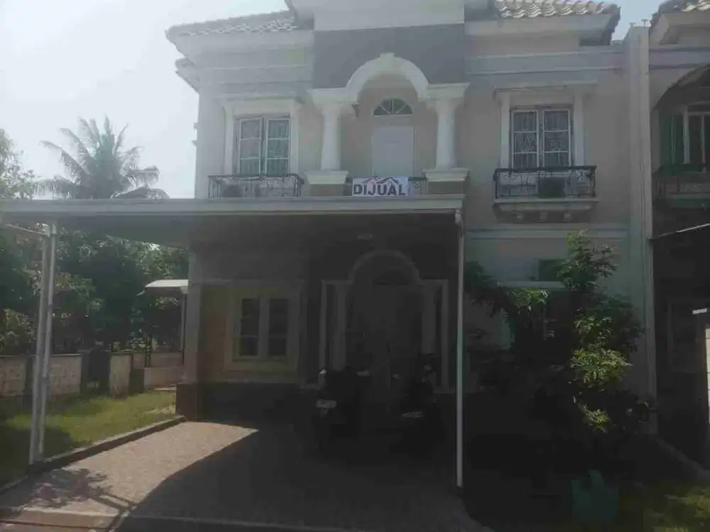 Dijual Rumah posisi Hook di Raffles Hills