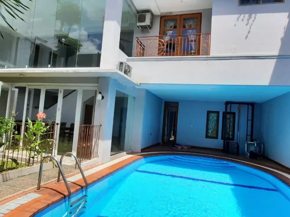 RUMAH SUPER MEWAH,SIAP HUNI LOKASI TERBAIK DI DUKU PATRA KUNINGAN