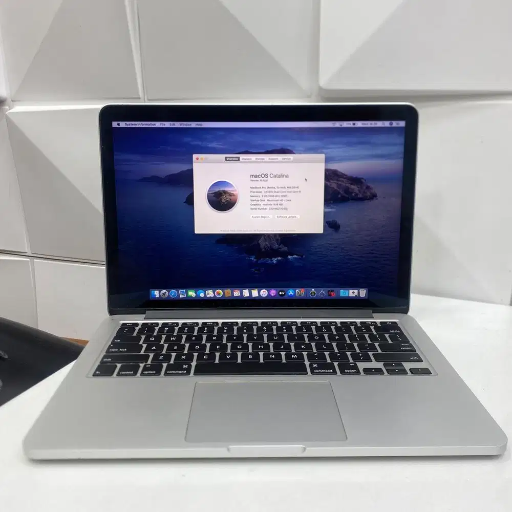 Macbook pro retina 13 2014 8/256 gb silver
