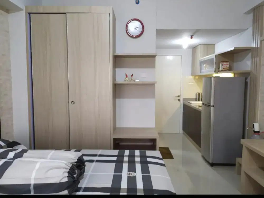 DIJUAL APARTEMEN CORNEL UC LANTAI 17 FURNISHED