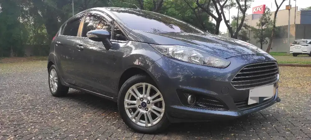Ford Fiesta trend 1.5 At 2014
