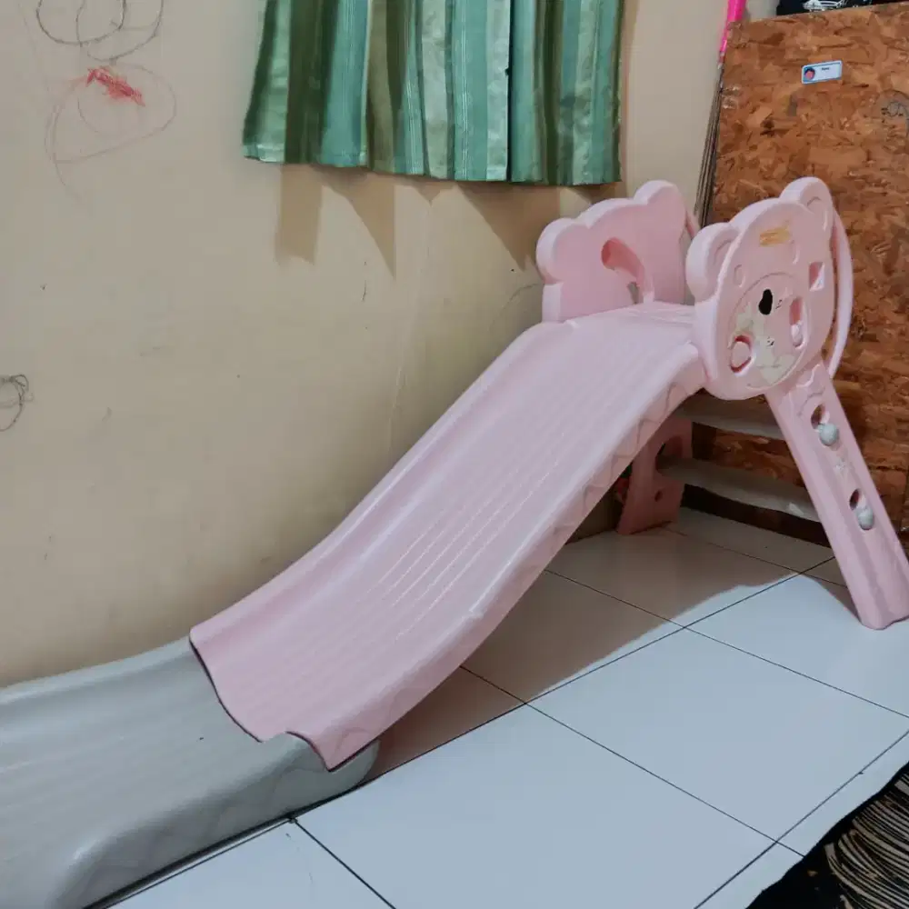 Perosotan anak Beruang pink
