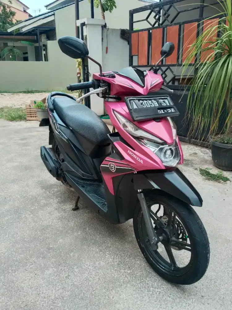 Honda Beat Magenta 2019
