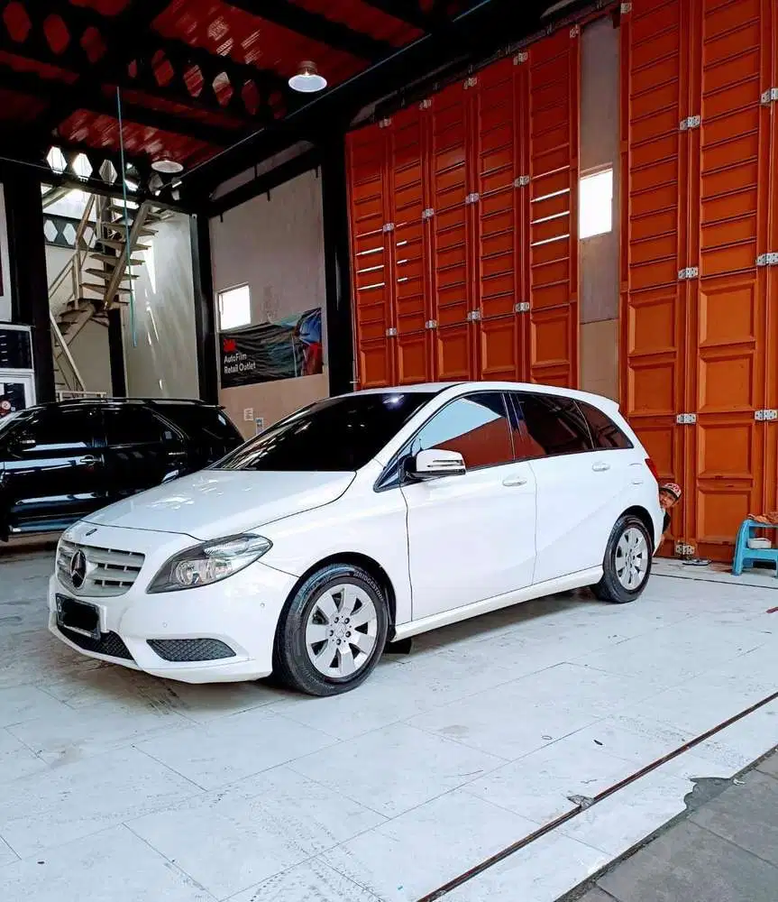 Mercedes-Benz B200 2013 Bensin