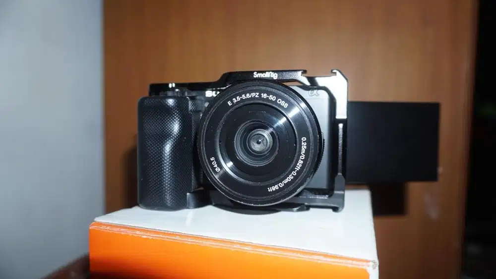 DIJUAL — SONY ZV-E10 FULLSET