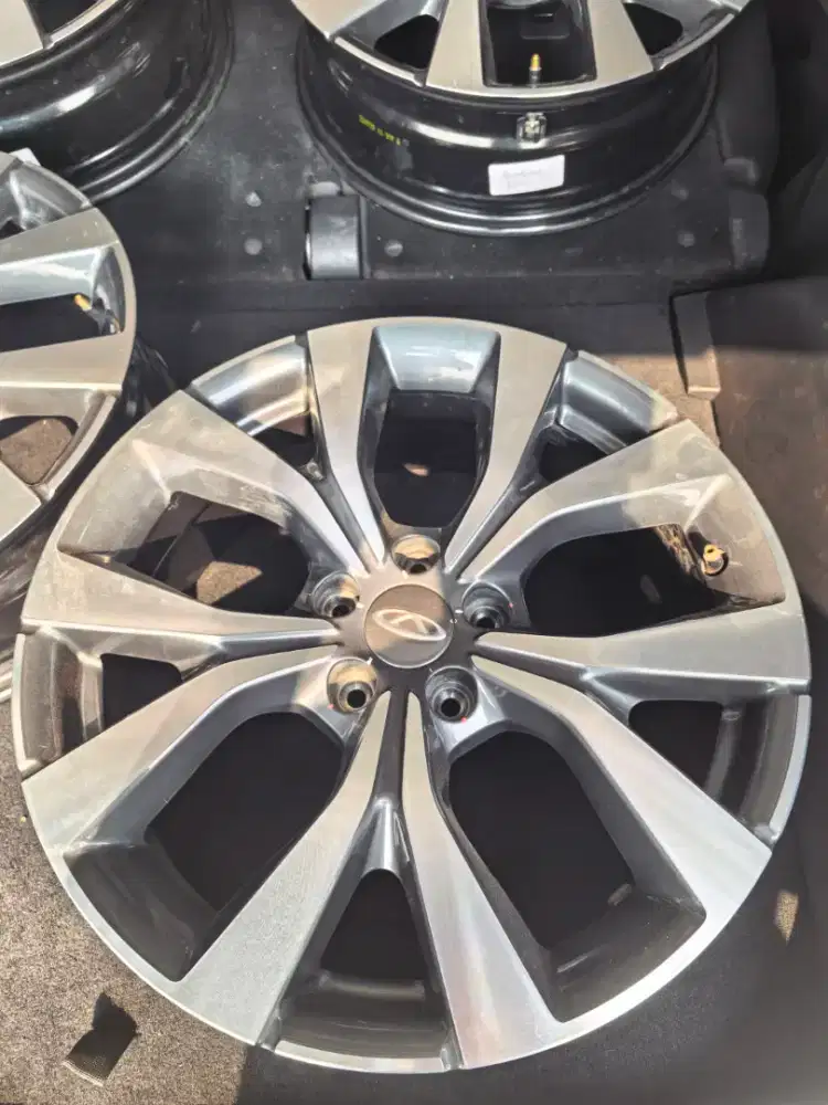 Velg R18 pcd 5x114