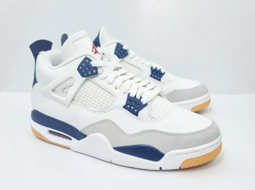 Nike SB Jordan 4 Navy
