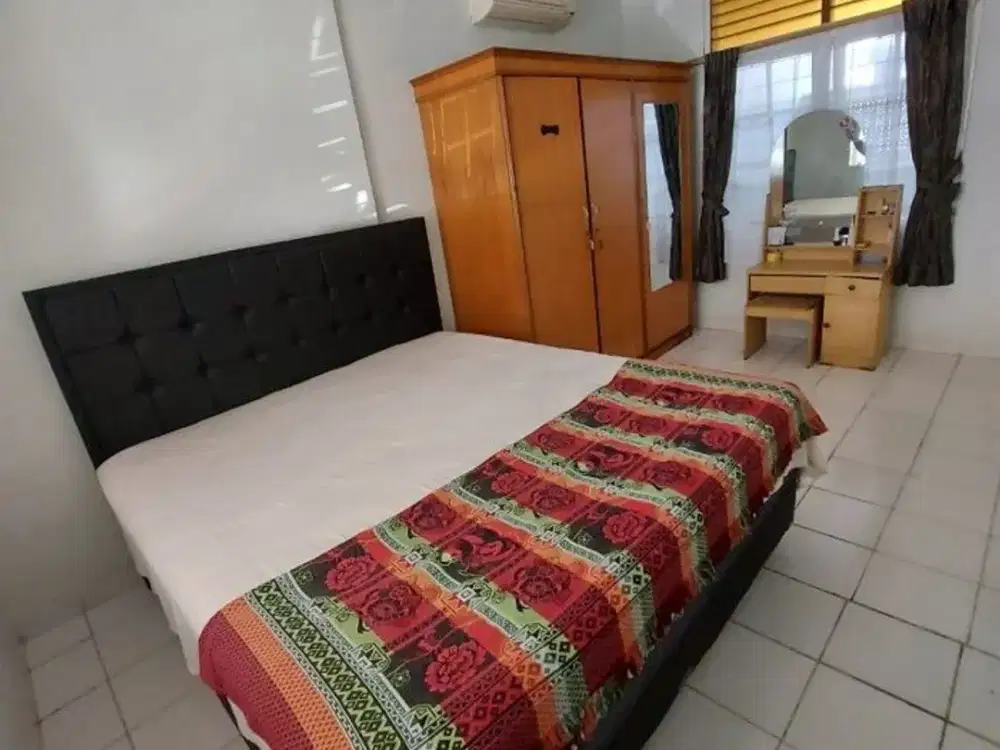 L21. Rumah disewakan di Meadow Green Lippo Cikarang