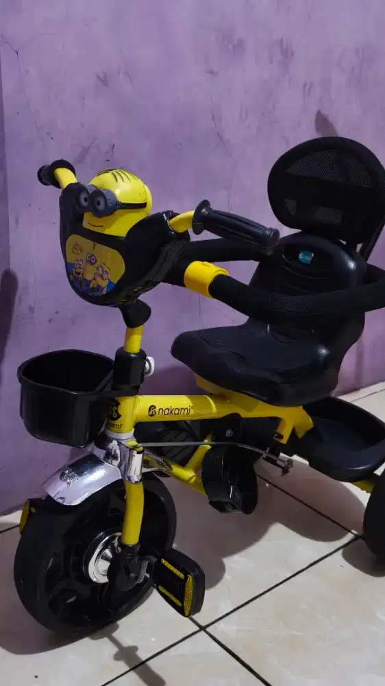 Di jual sepeda anak roda 3 merek nakami