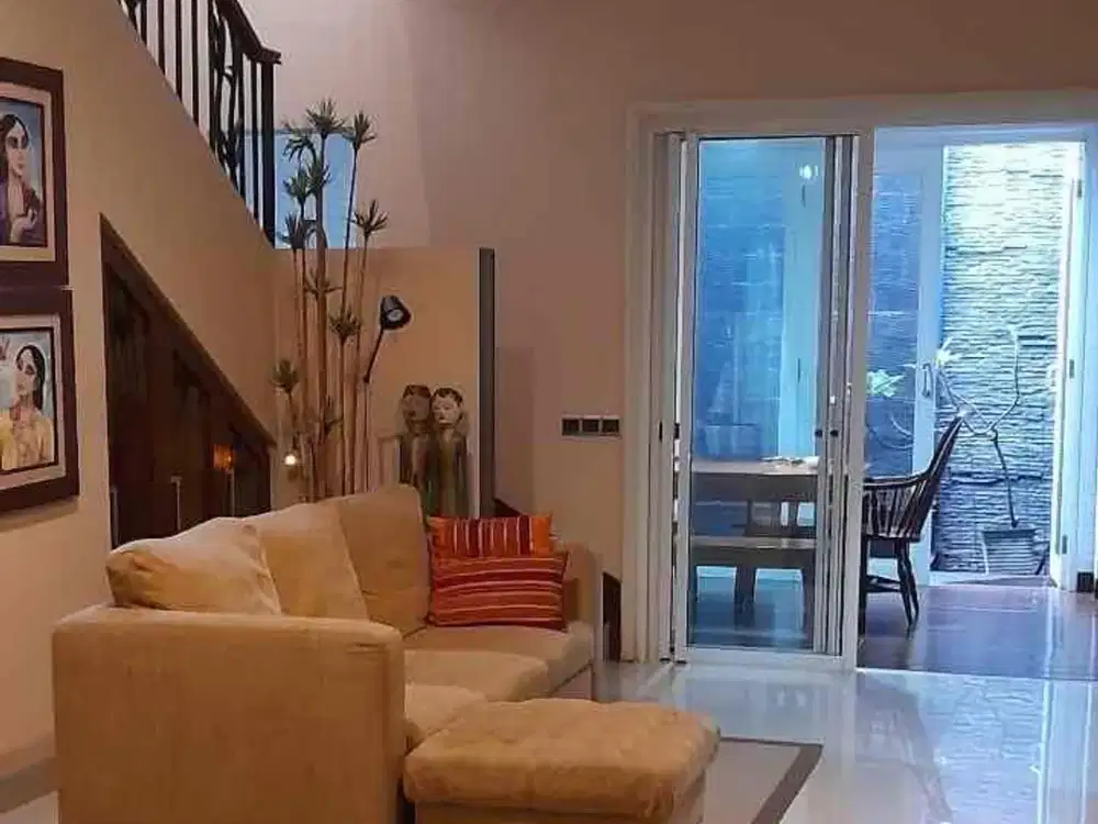 beli rumah di pondok hijau golf aquamarine gading serpong full furnished rapih