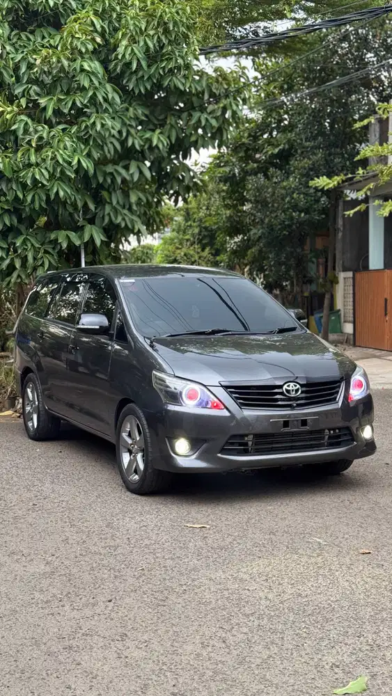 Innova 2.5 G Diesel Matic