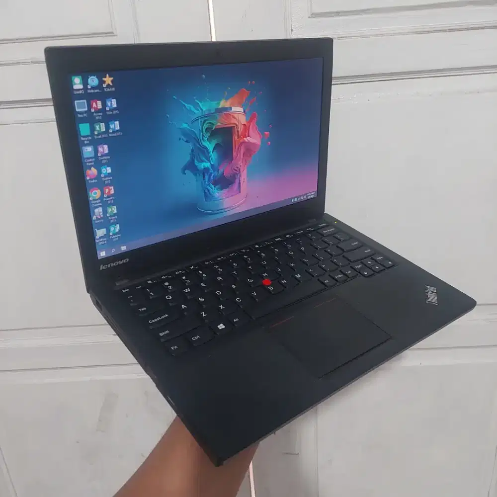 Lenovo Thinkpad X240 Core i5 4300U Layar 12.5 Inc
