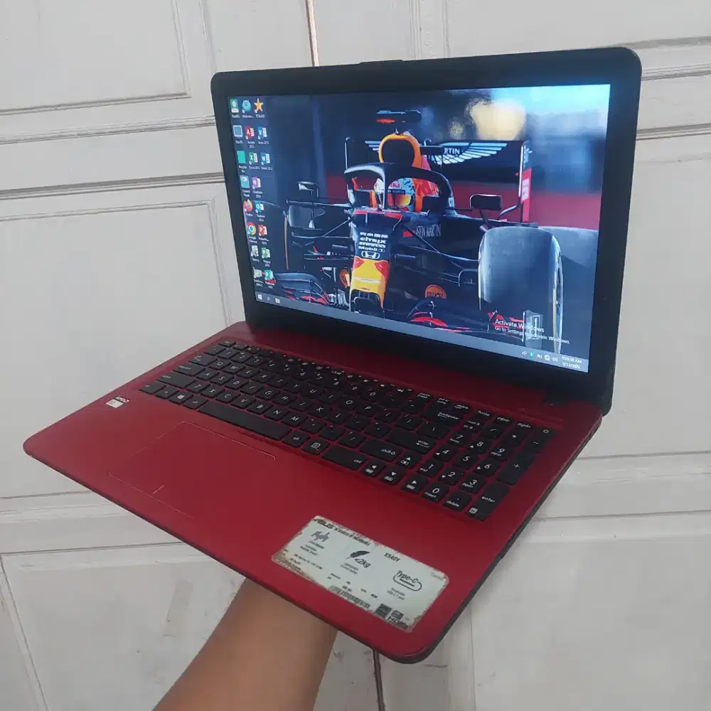 Asus Vivobook X540Y AMD E2-7110 Ram 4GB Layar 15.6 Inc