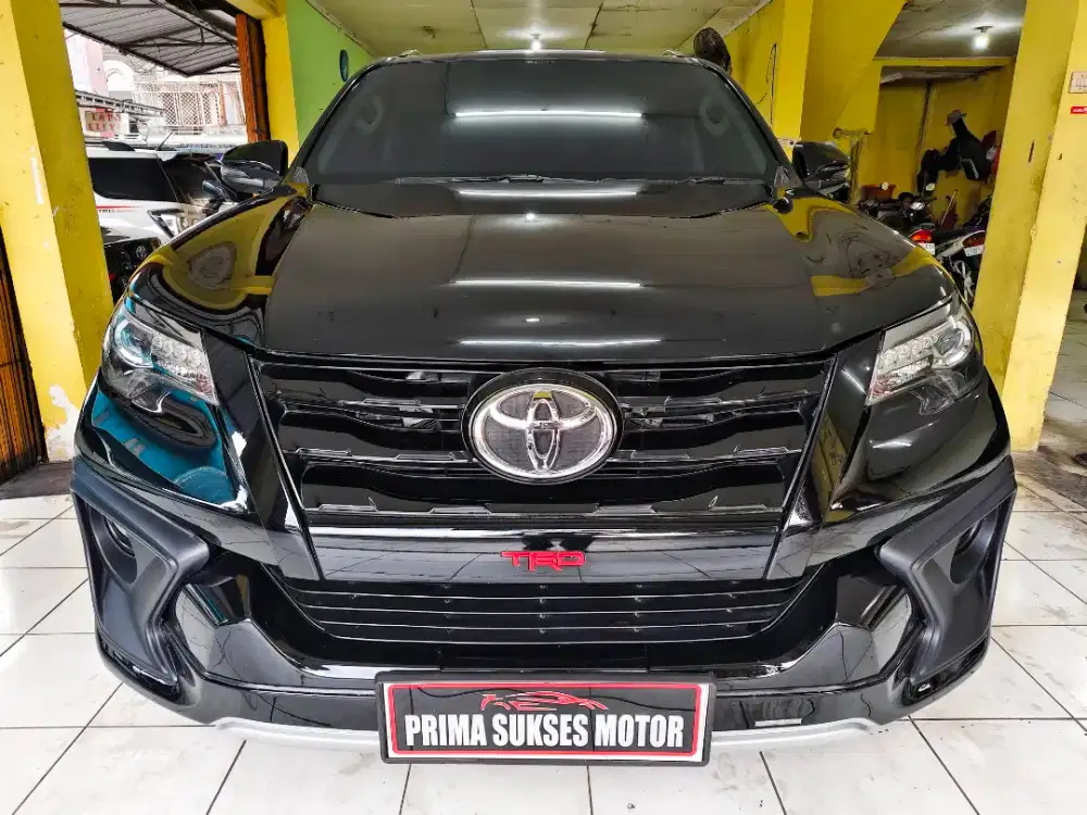 LOW KM 80RB..! TOYOTA FORTUNER VRZ TRD DIESEL AT 2018 MATIC SOLAR 2019