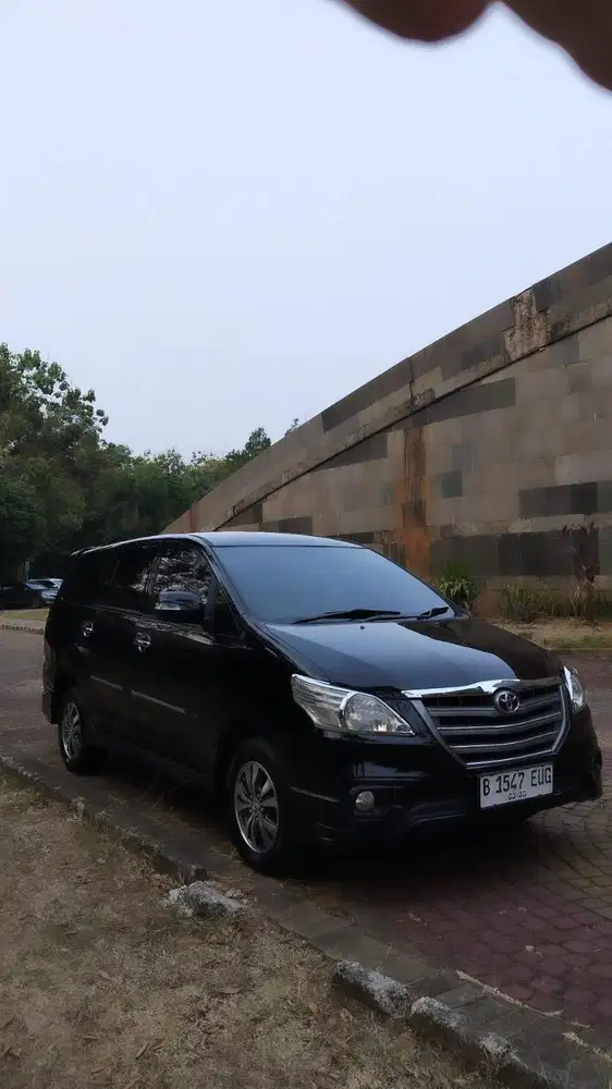 KIJANG INNOVA 2.0 G LUXURY MANUAL 2015