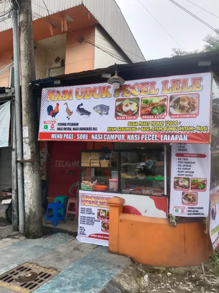 Dicari karyawati untuk warung makan