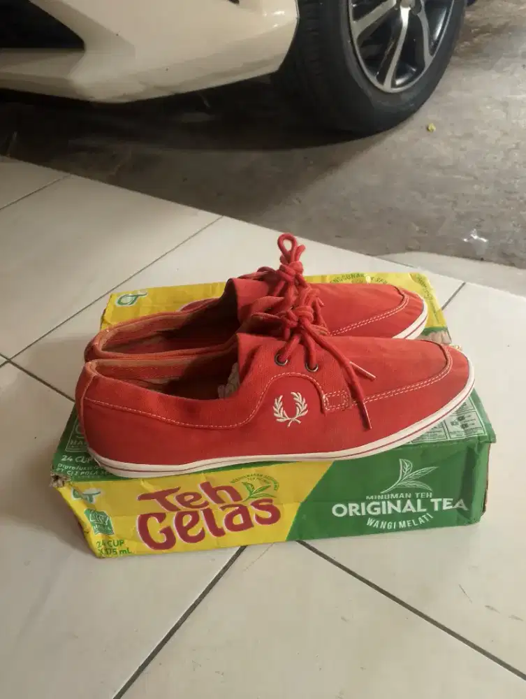 Sepatu second fred perry drury canvas size 42 original authentic