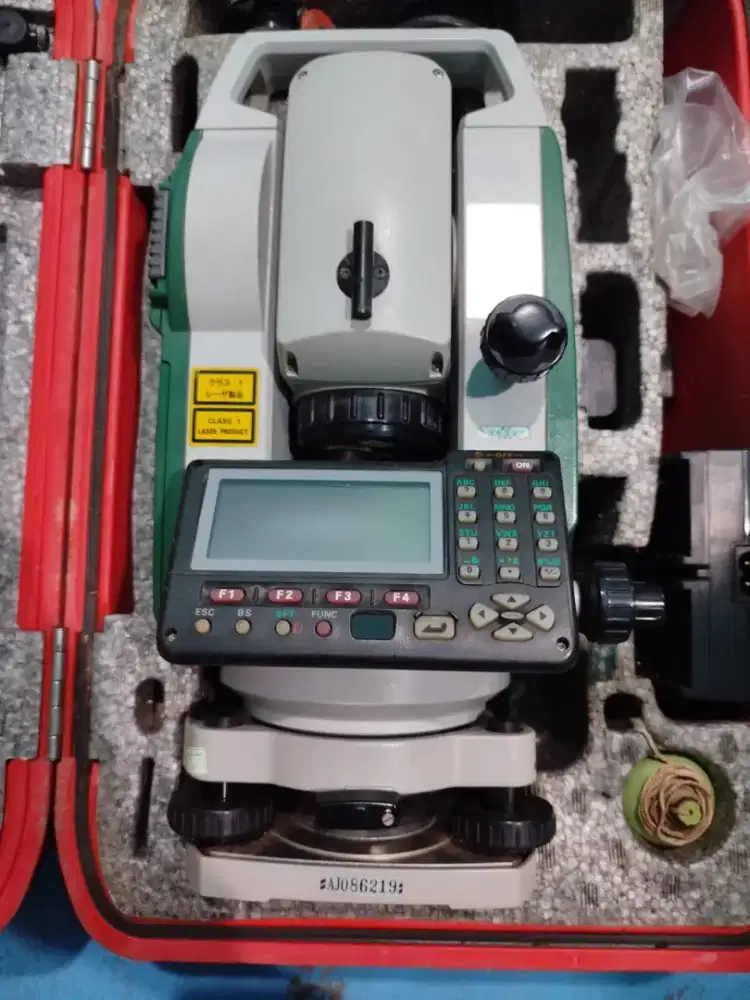 Alat Survey Total Station