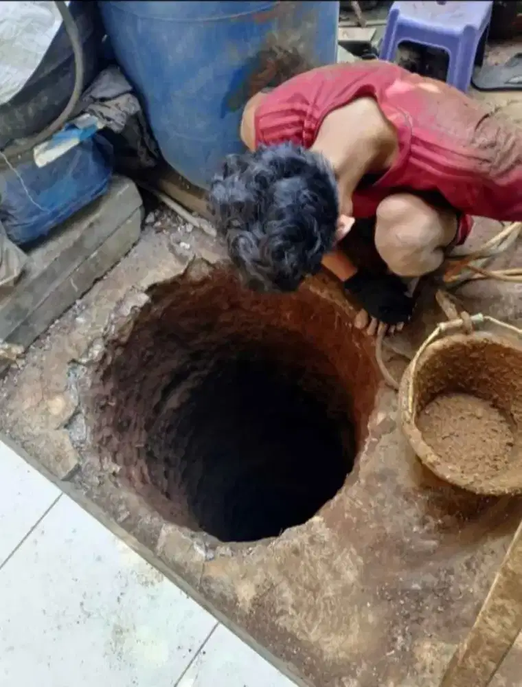 Pembuatan sumur galih