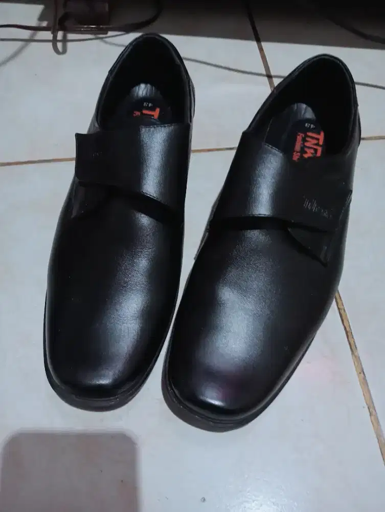 Jual murah sepatu kulit asli