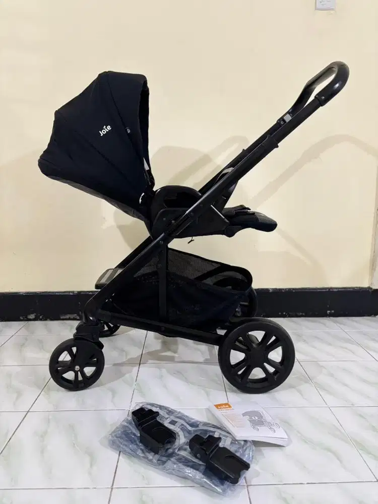 Joie meet chrome stroller